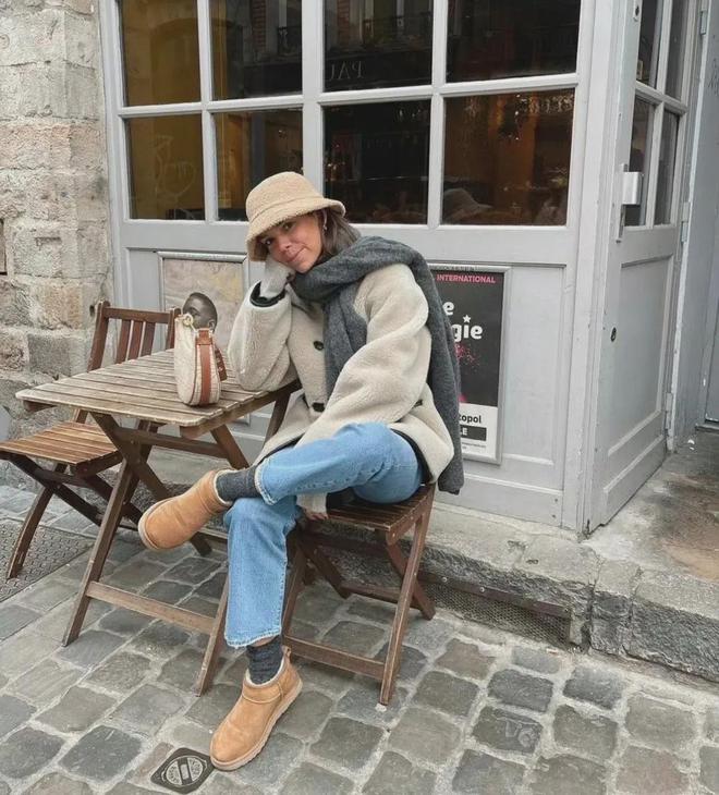 才是今年最流行的穿搭时髦又好看！千亿球友会首页“牛仔裤＋这双鞋”(图13)